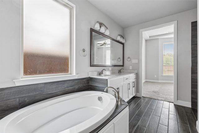 1043 Manchester Drive, Wylie, TX 75098