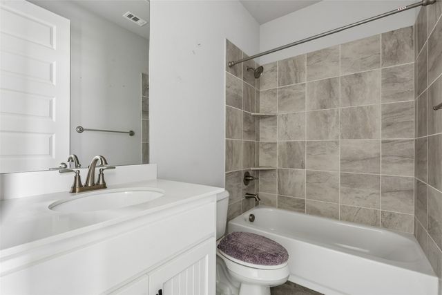 1043 Manchester Drive, Wylie, TX 75098