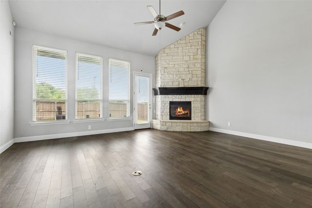 1043 Manchester Drive, Wylie, TX 75098
