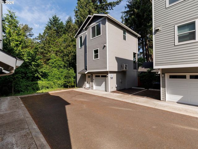 12661 Se LYDIA Ct, Portland, OR 97236