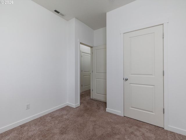 12661 Se LYDIA Ct, Portland, OR 97236