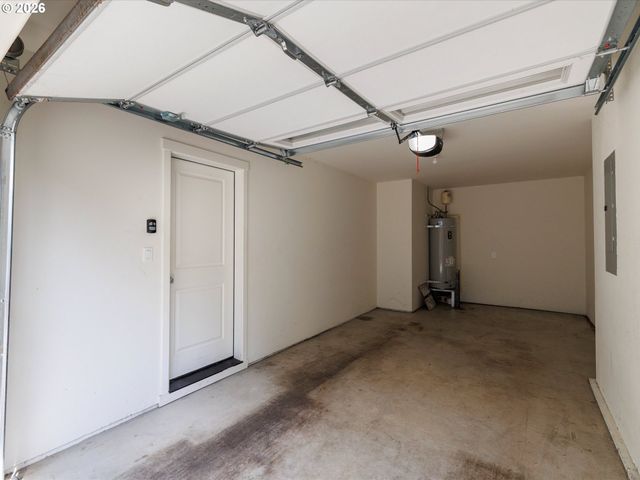 12661 Se LYDIA Ct, Portland, OR 97236