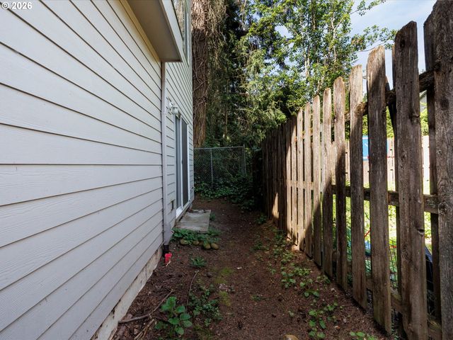 12661 Se LYDIA Ct, Portland, OR 97236