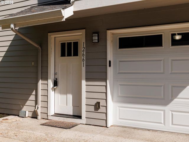 12661 Se LYDIA Ct, Portland, OR 97236