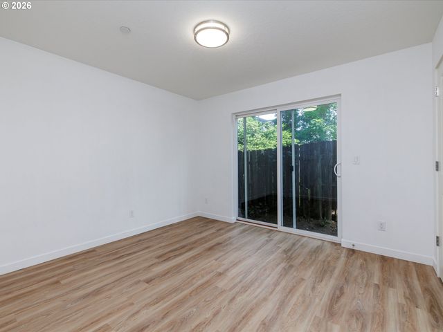12661 Se LYDIA Ct, Portland, OR 97236