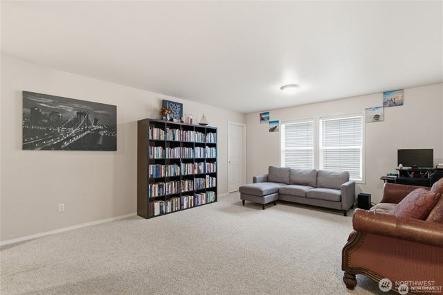 12509 th SE 299 Place SE, Auburn, WA 98092