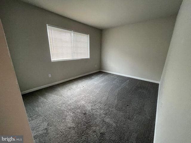 35 W GLENWOOD AVE, Smyrna, DE 19977