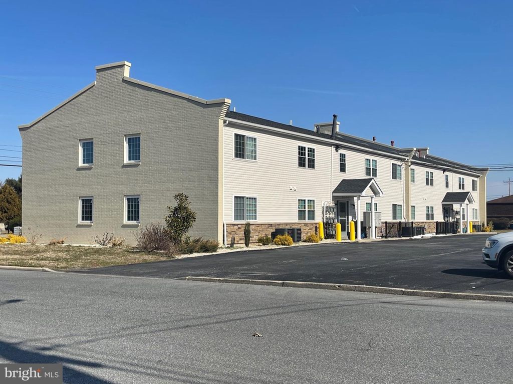 35 W GLENWOOD AVE, Smyrna, DE 19977