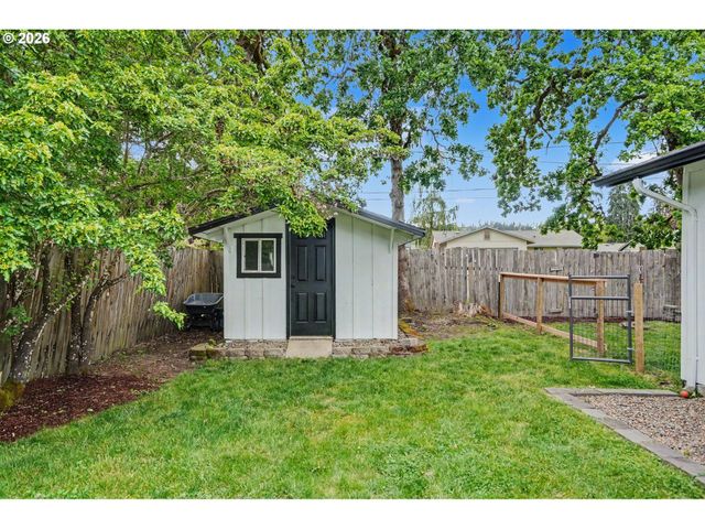 760 Se EDWARDS Dr, Dundee, OR 97115