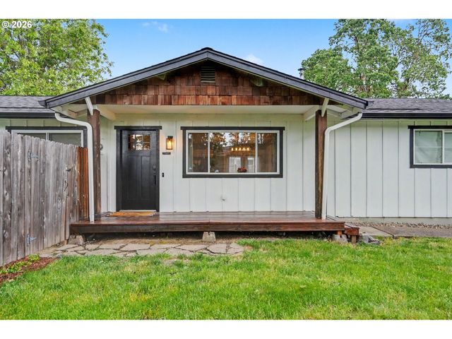 760 Se EDWARDS Dr, Dundee, OR 97115