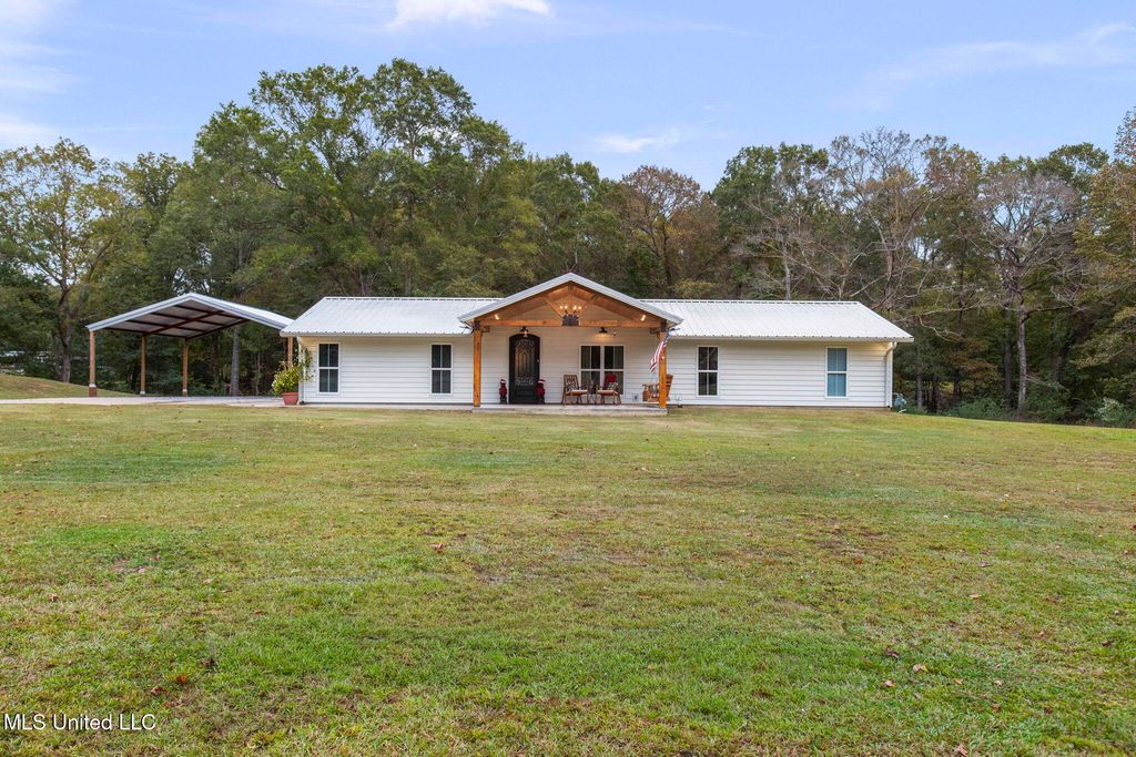 1243 Gunter Road, Florence, MS 39073