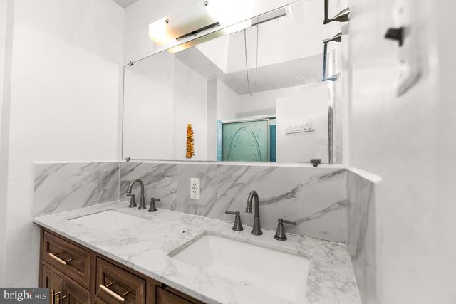 403 REGINA ST, Philadelphia, PA 19116