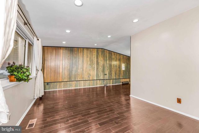 403 REGINA ST, Philadelphia, PA 19116