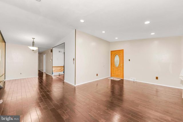 403 REGINA ST, Philadelphia, PA 19116