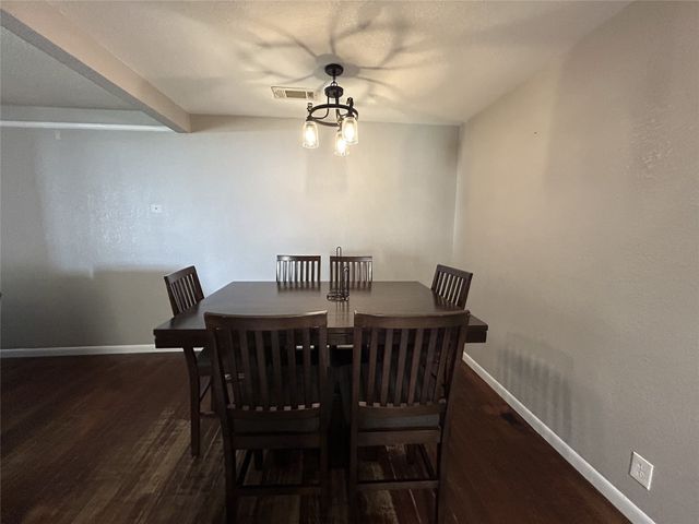 135 Oak Drive E, Hurst, TX 76053