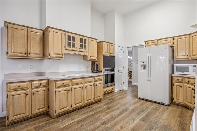 8916 CEDAR MILLS CV, Memphis, TN 38016