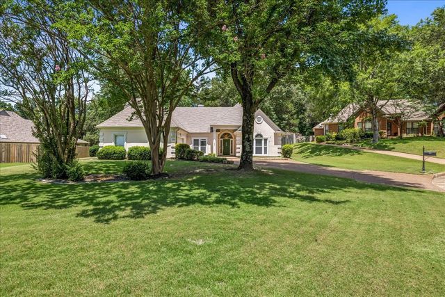 8916 CEDAR MILLS CV, Memphis, TN 38016