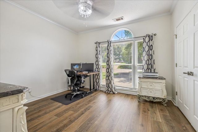 8916 CEDAR MILLS CV, Memphis, TN 38016