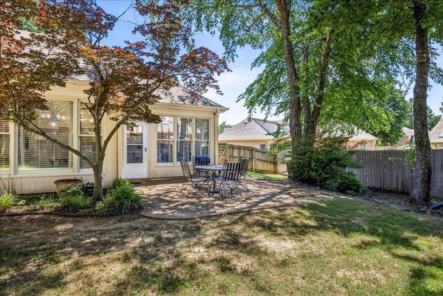 8916 CEDAR MILLS CV, Memphis, TN 38016