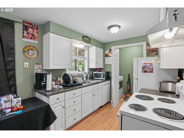 3371 Se 7TH Ave, Portland, OR 97202