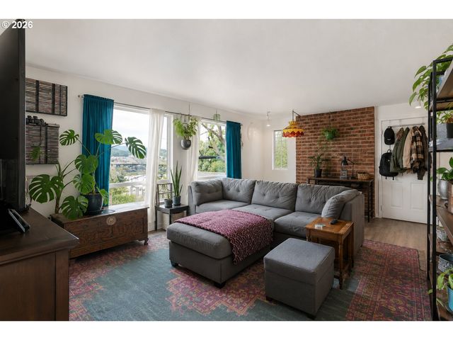 3371 Se 7TH Ave, Portland, OR 97202
