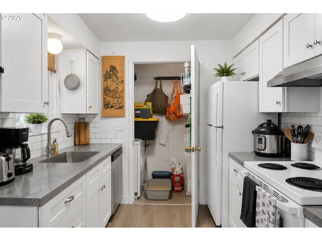 3371 Se 7TH Ave, Portland, OR 97202