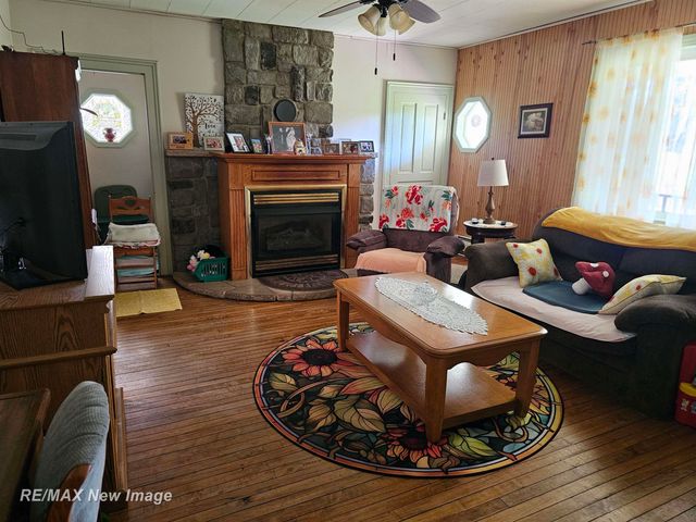 6135 Fort Road, Bridgeport Twp, MI 48415