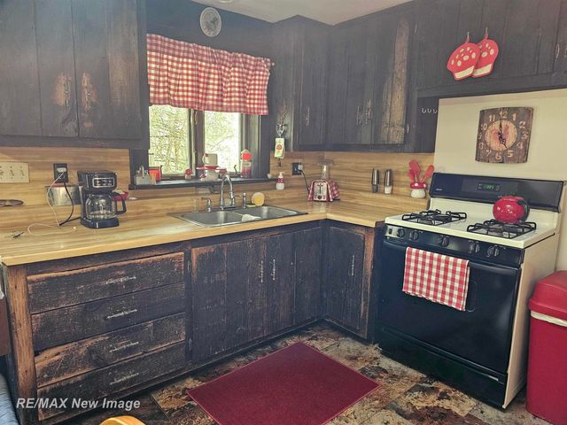6135 Fort Road, Bridgeport Twp, MI 48415