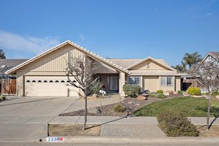 230 W Ash Avenue, Hanford, CA 93230