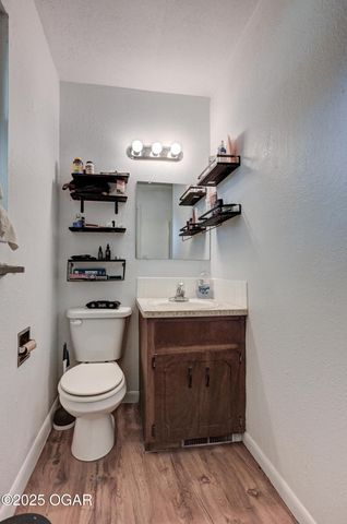 2810 Delaware Avenue, Joplin, MO 64804