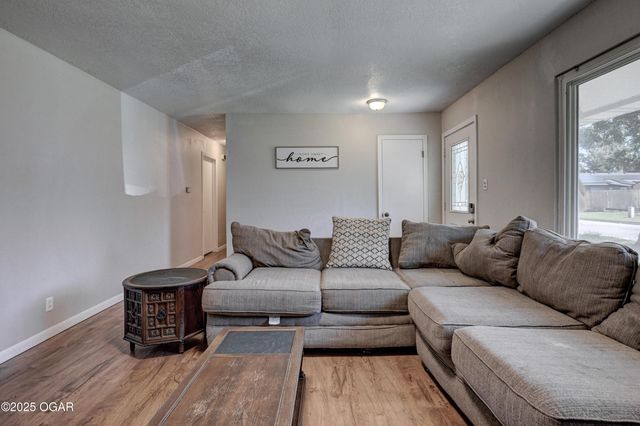 2810 Delaware Avenue, Joplin, MO 64804