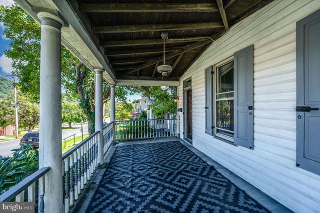 2938 OLEY TURNPIKE, Reading, PA 19606