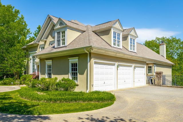 542 Turnberry Lane, Lookout Mountain, GA 30750