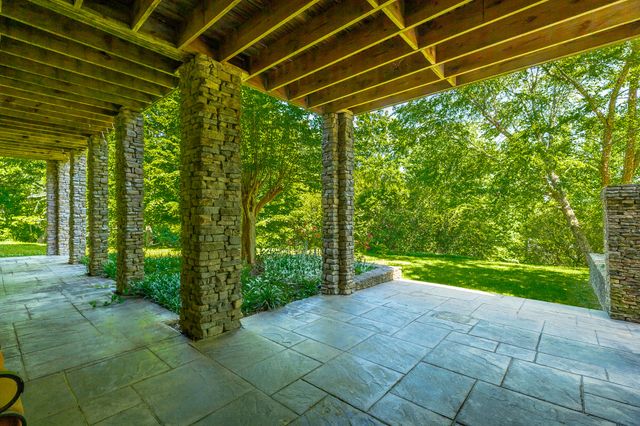 542 Turnberry Lane, Lookout Mountain, GA 30750