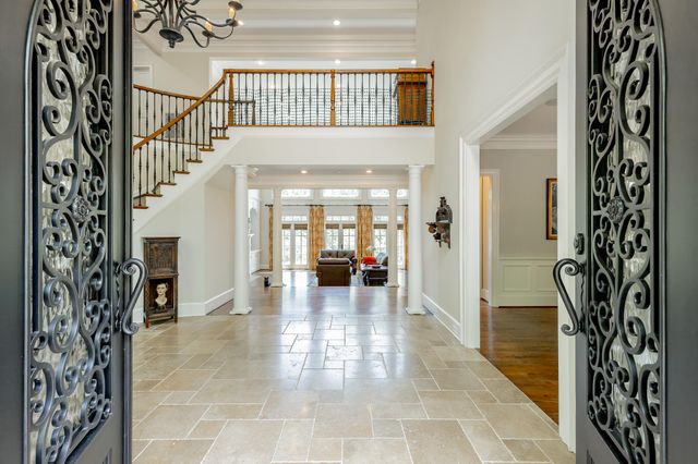 542 Turnberry Lane, Lookout Mountain, GA 30750