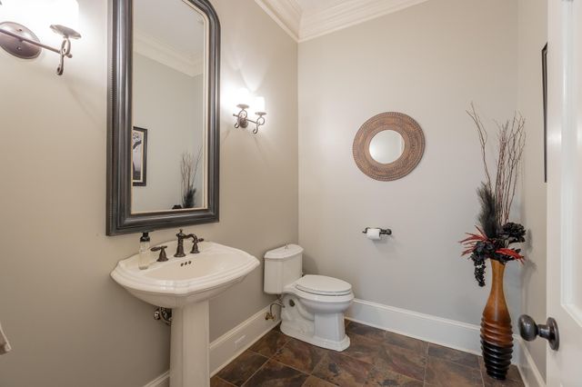 542 Turnberry Lane, Lookout Mountain, GA 30750