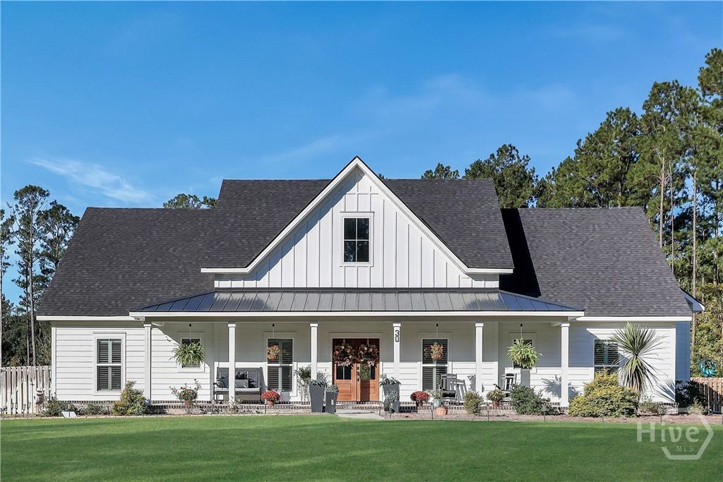 Image 1 of property listing at 30 Carapace Court, Richmond Hill, GA 31324