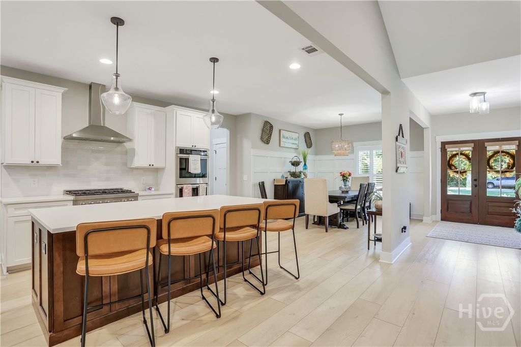 Image 11 of property listing at 30 Carapace Court, Richmond Hill, GA 31324