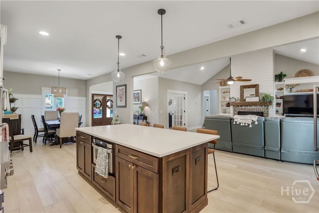 Image 14 of property listing at 30 Carapace Court, Richmond Hill, GA 31324
