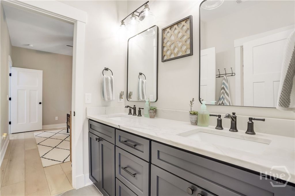 Image 37 of property listing at 30 Carapace Court, Richmond Hill, GA 31324
