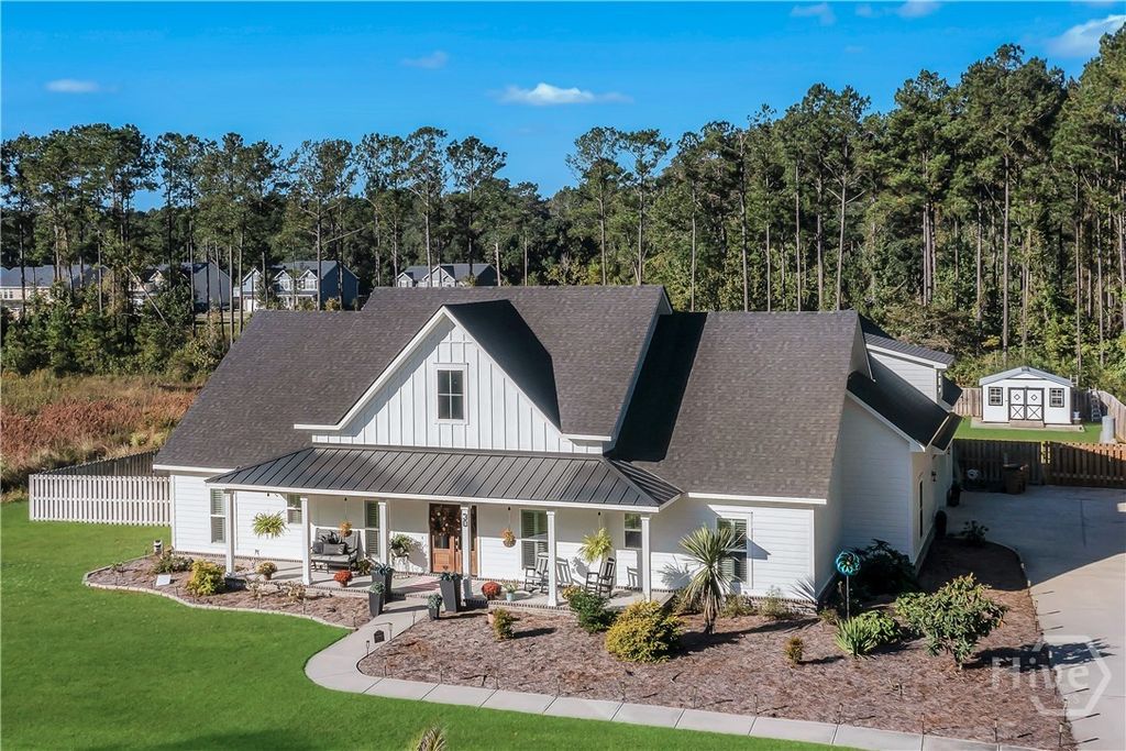 Image 5 of property listing at 30 Carapace Court, Richmond Hill, GA 31324