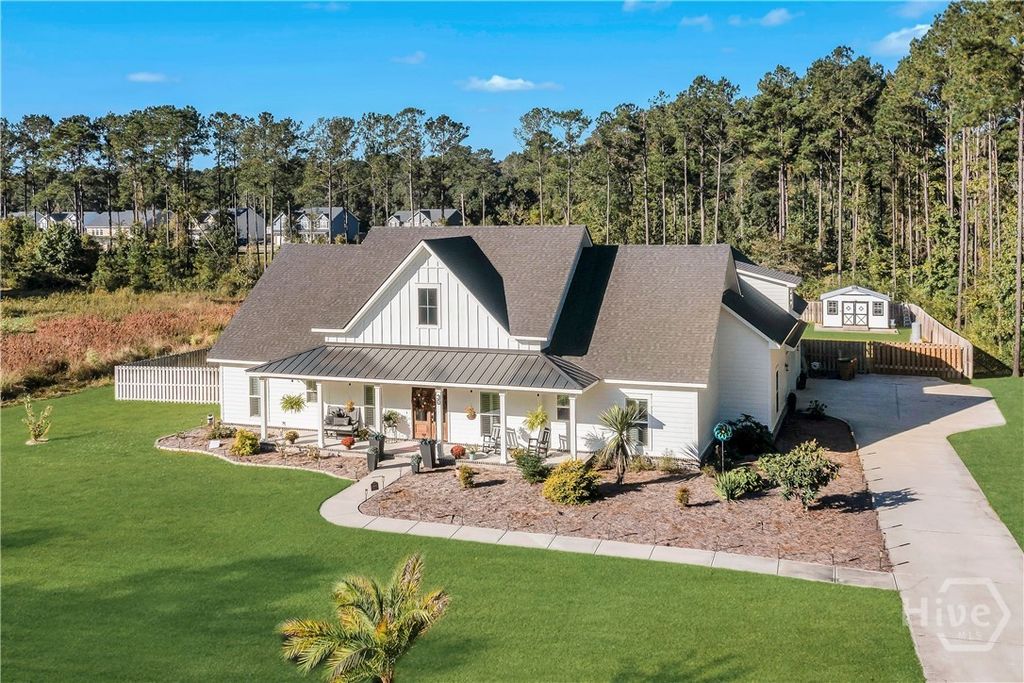 Image 62 of property listing at 30 Carapace Court, Richmond Hill, GA 31324