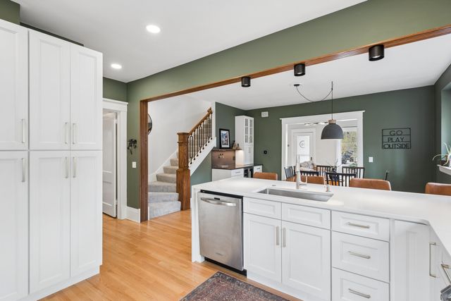 56 Auburn Avenue SE, Grand Rapids, MI 49506