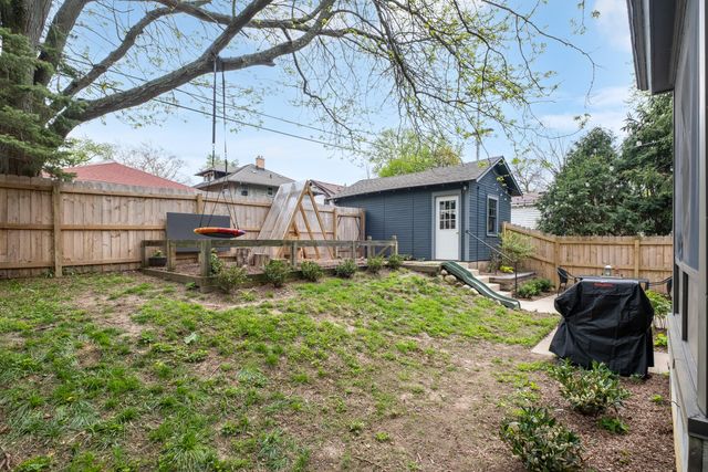 56 Auburn Avenue SE, Grand Rapids, MI 49506