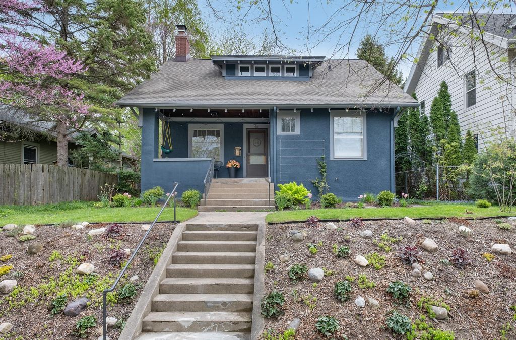 56 Auburn Avenue SE, Grand Rapids, MI 49506