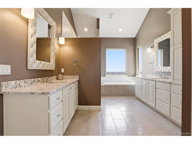 27165 E Long Pl, Aurora, CO 80016