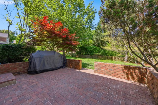 4686 Laurelwood Drive, Lexington, KY 40515