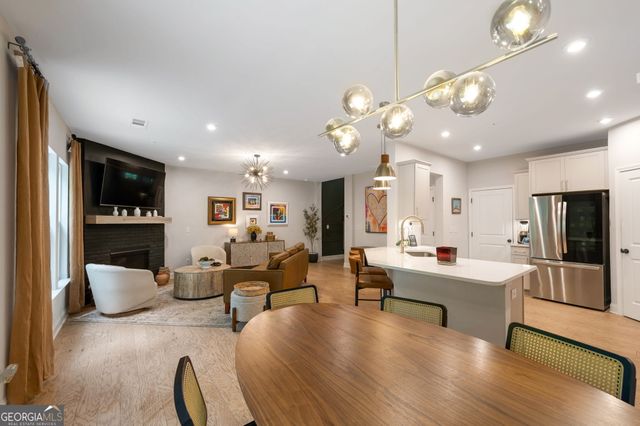 517 Garvin Drive, Woodstock, GA 30189