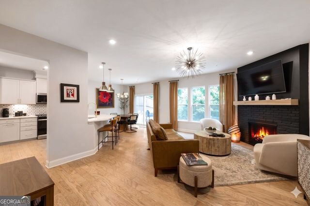 517 Garvin Drive, Woodstock, GA 30189