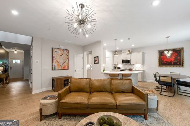 517 Garvin Drive, Woodstock, GA 30189
